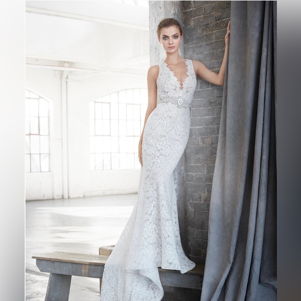 Lacey Lazaro Wedding dress
